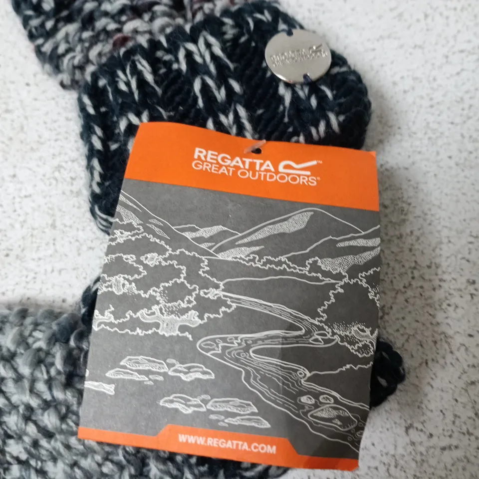 REGATTA FROSTY GLOVE V NAVY – SIZE L/XL (PAIR)