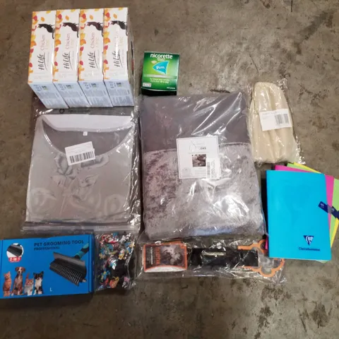 PALLET CONTAINING ASSORTED PRODUCTS INCLUDING CAT FOOD, CRUSHED VELVET DUVET SET, NICOTINE GUM, PET GROOMING TOOL, NOTEBOOKS, GNOOCHI BOARD & ROLLING PIN
