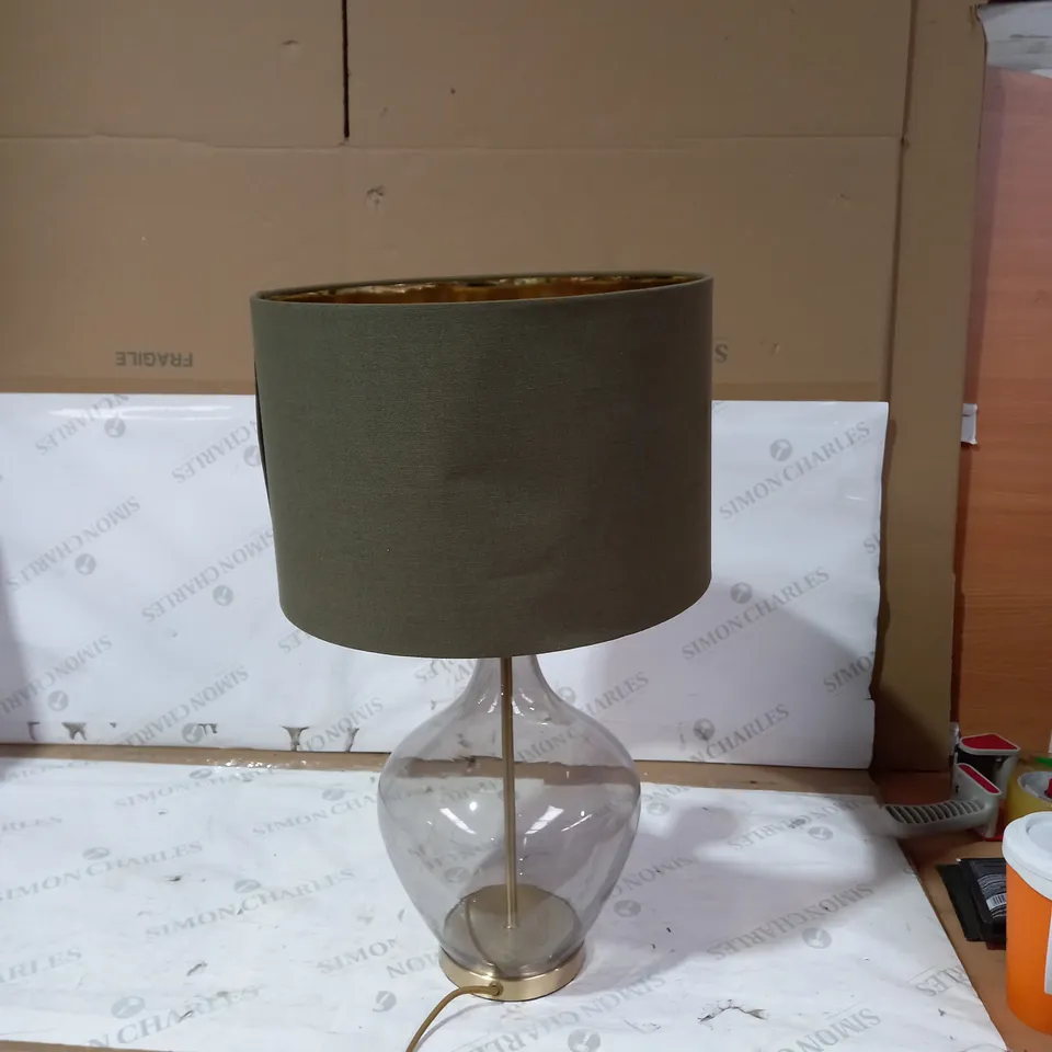 URSULA TABLE LAMP