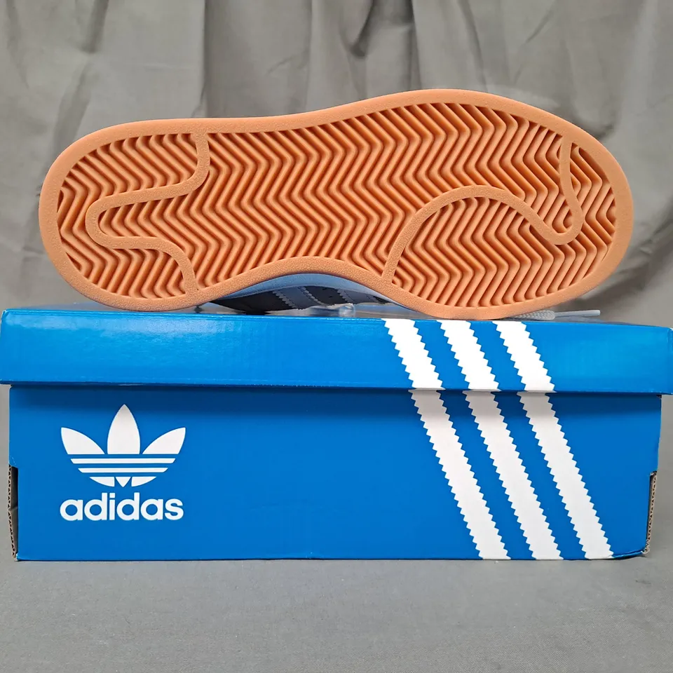 BOXED PAIR OF ADIDAS 00S J SHOES IN GREY UK SIZE 4.5