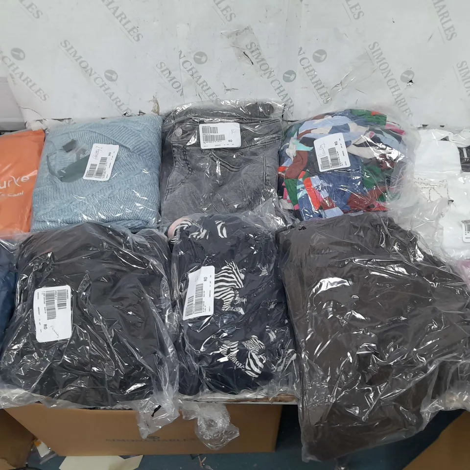BOX OF APPROXIMATELY 10 ASSORTED BAGGED CLOTHING PIECES IN VARIOUS STYLES AND SIZES 