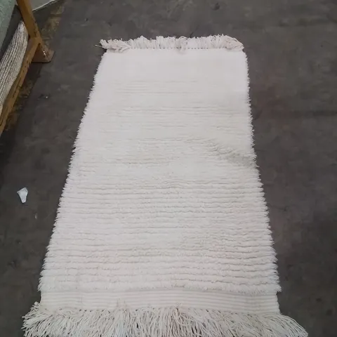 QUALITY DESIGNER AREA RUG - APPROXIMATELY 180X80CM