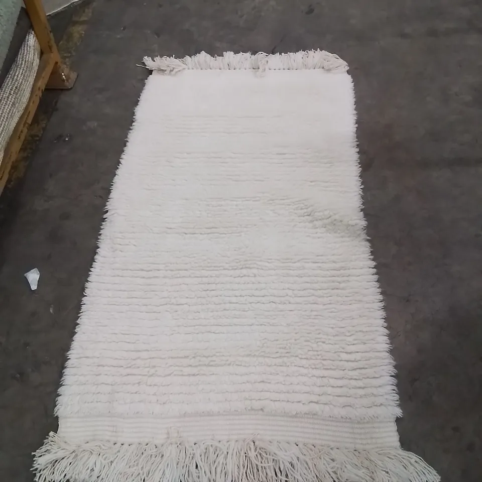 QUALITY DESIGNER AREA RUG - APPROXIMATELY 180X80CM