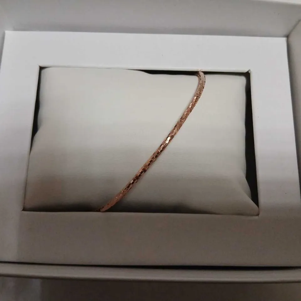 ROSE GOLD 9CT ITALIAN GOLD DIAMOND CUT SLIP ON BANGLE 1G