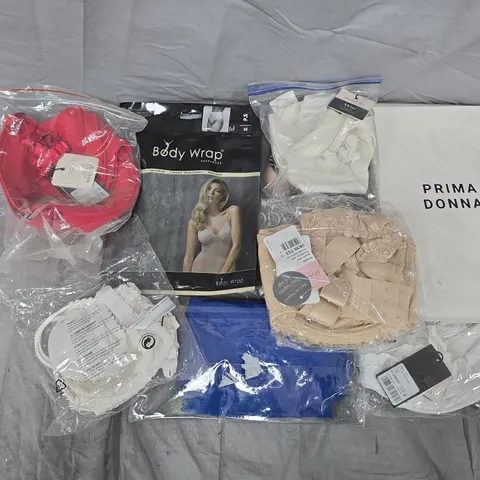 APPROXIMATELY 20 ASSORTED CLOTHING ITEMS IN VARIOUS COLOURS, SIZES, AND STYLES TO INCLUDE BRANDS SUCH AS BODYWRAP SHAPEWEAR, MARIE JO, ROSA FAIA, ETC