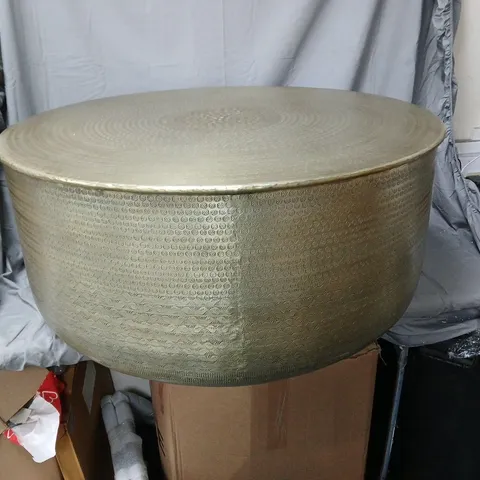 ROUND HAMMERED METAL COFFEE TABLE – 