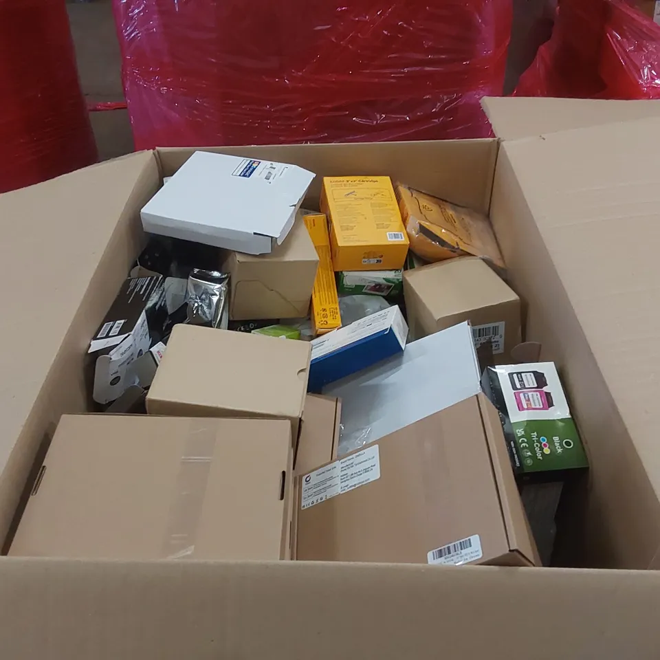 PALLET CONTAINING A LARGE ASSORTMENT OF INK CARTRIDGES FROM BRANDS SUCH AS: KODAK, EPSON, FUJIFILM, LCL ECT