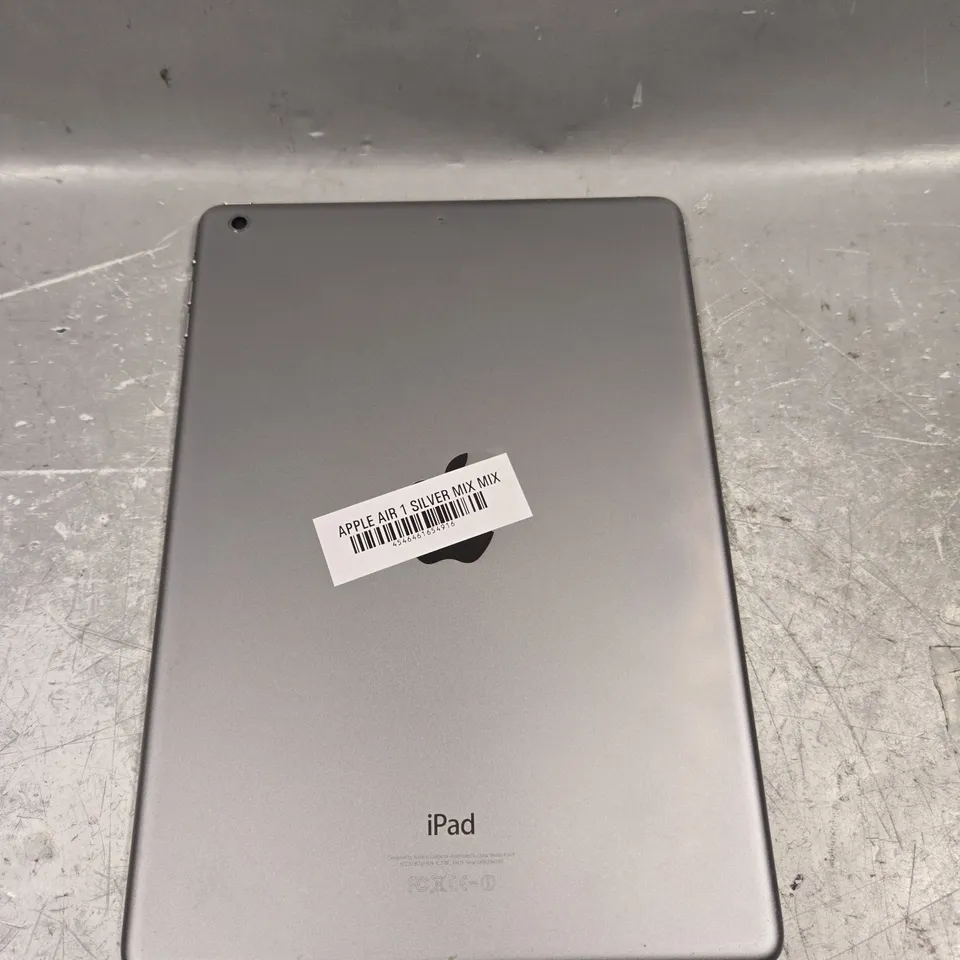 APPLE IPAD AIR TABLET - A1474 