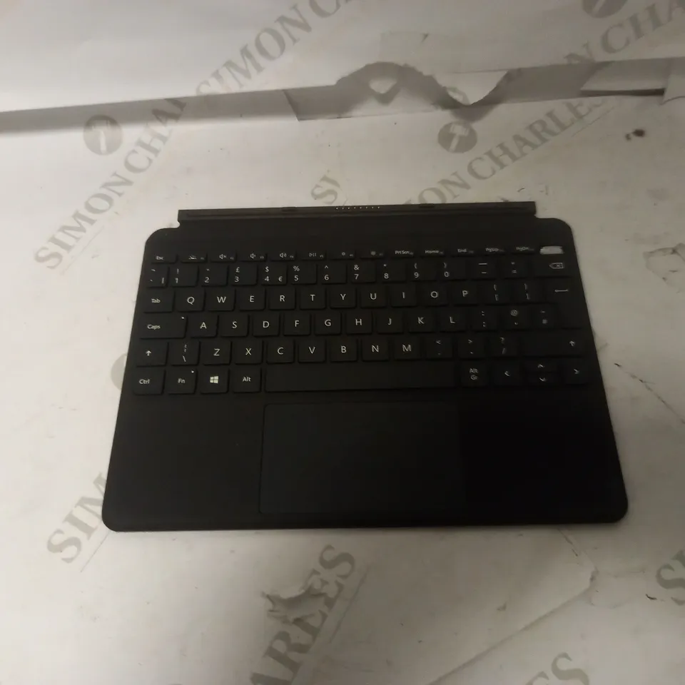 WIRELESS KEYBOARD IPAD 