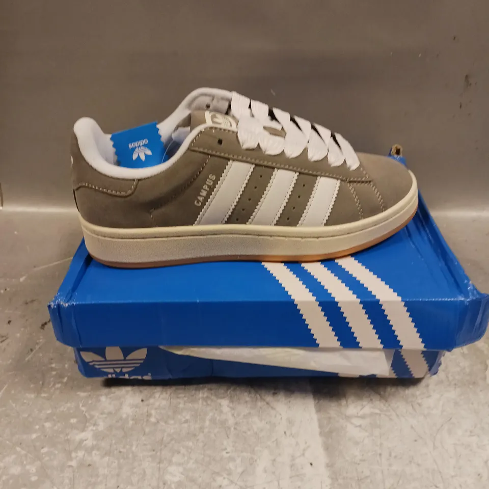 BOXED PAIR OF ADIDAS CAMPUS TRAINERS IN GREY - 5