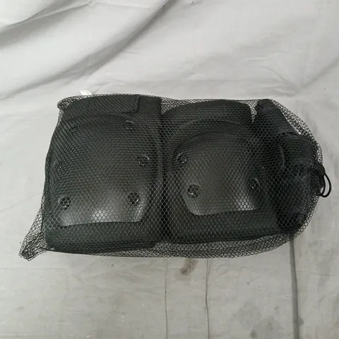 LARGE QUANTITY OF SAFETY KNEE PADS