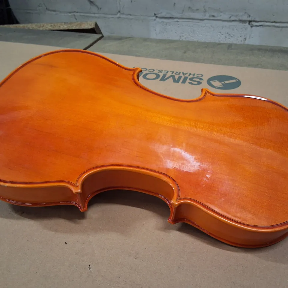 THE STENTOR STUDENT VIOLIN WITH BOW IN BLUE HARD CASE (STUDENT/BEGINNER) – UK