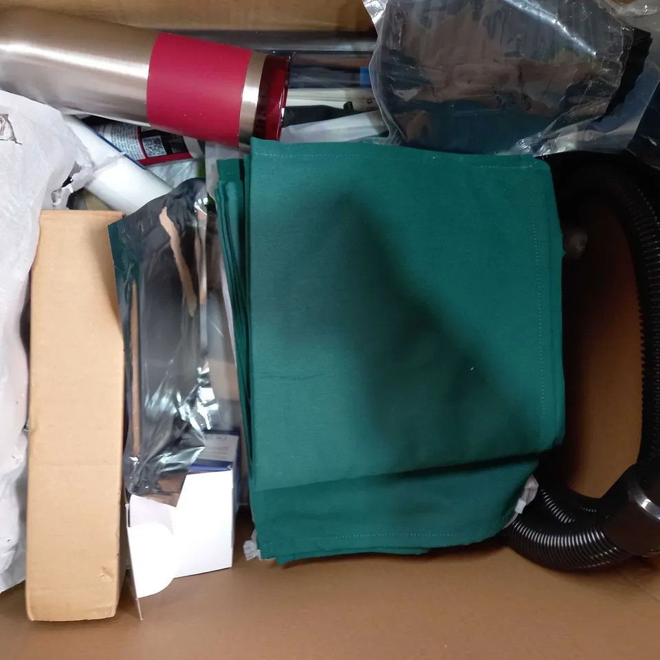 BOX OF APPROXIMATELY 10 ASSORTED HOUSEHOLD ITEMS TO INCLUDE SHUFFLEBOARD POWDER, 100PC RIFLE TARGET SET, NOVELTY UP YOURS MUG, ETC