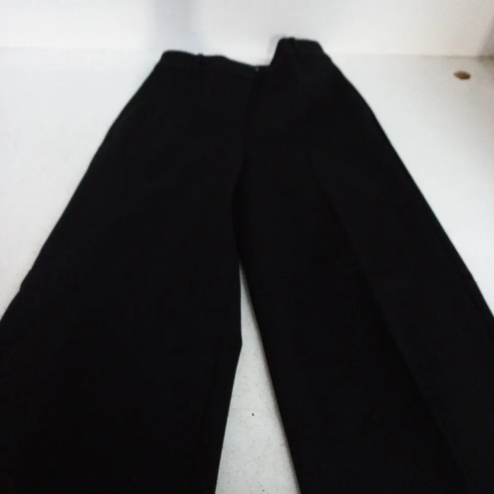 BODEN BLACK TROUSERS, UK 10R (US 6R) – BRAND LABEL