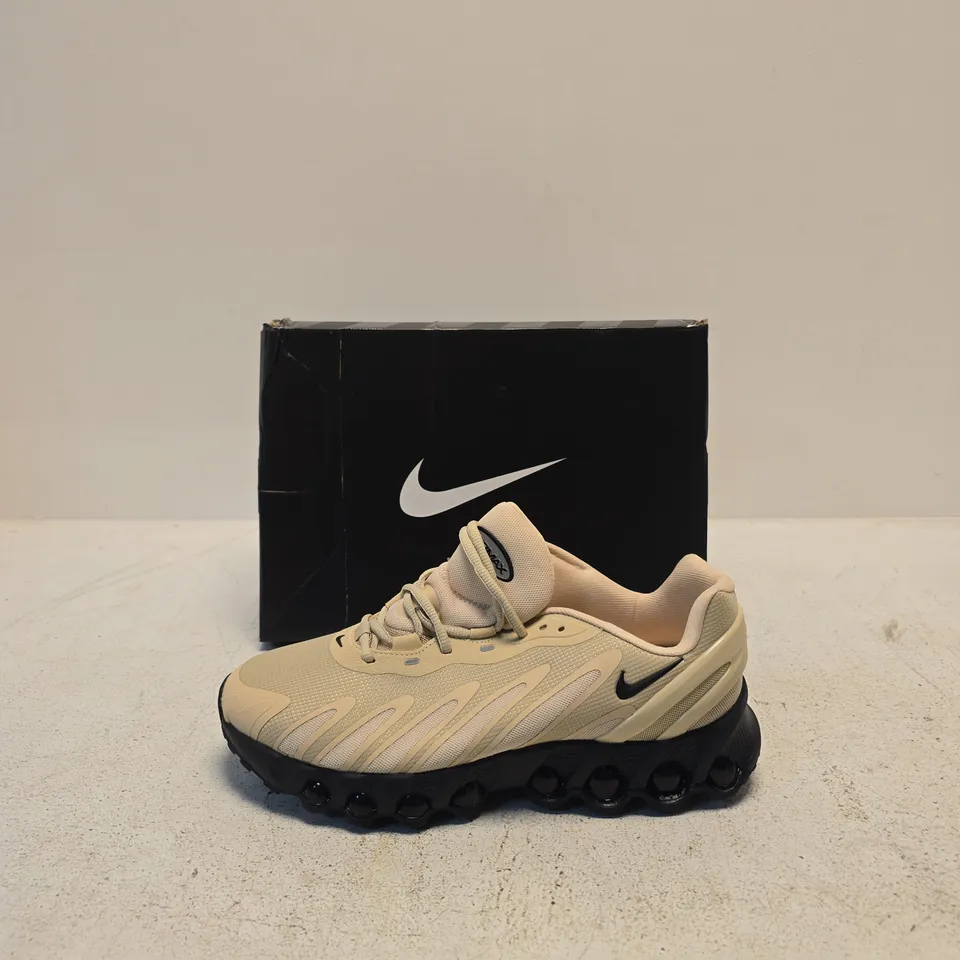 NIKE AIR MAX DN8 RUNNING SHOES – BEIGE/STONE, US 9.5