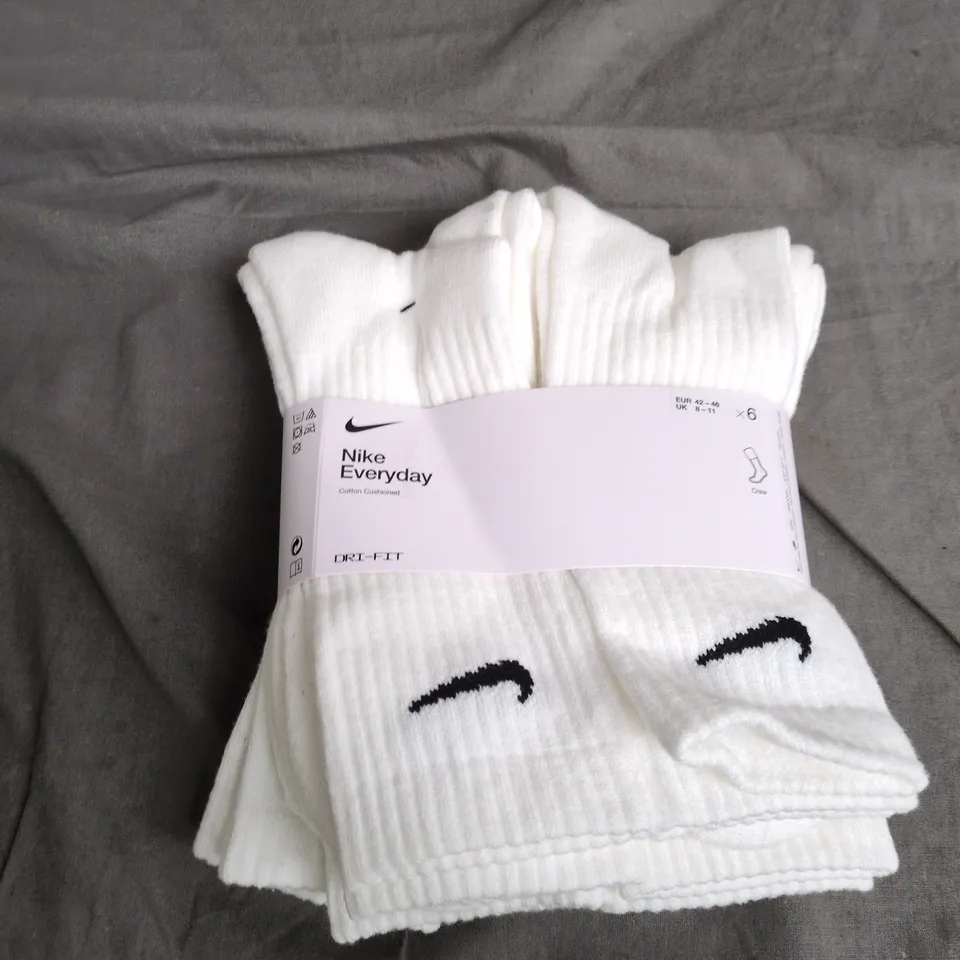 NIKE EVERYDAY CREW SOCKS – WHITE, UK 8-11 (EUR 42-46), PACK OF 6