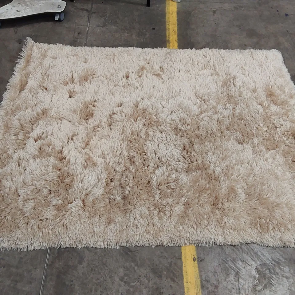 CAVALLARO HAND TUFFED BEIGE RUG // 120 X 170CM