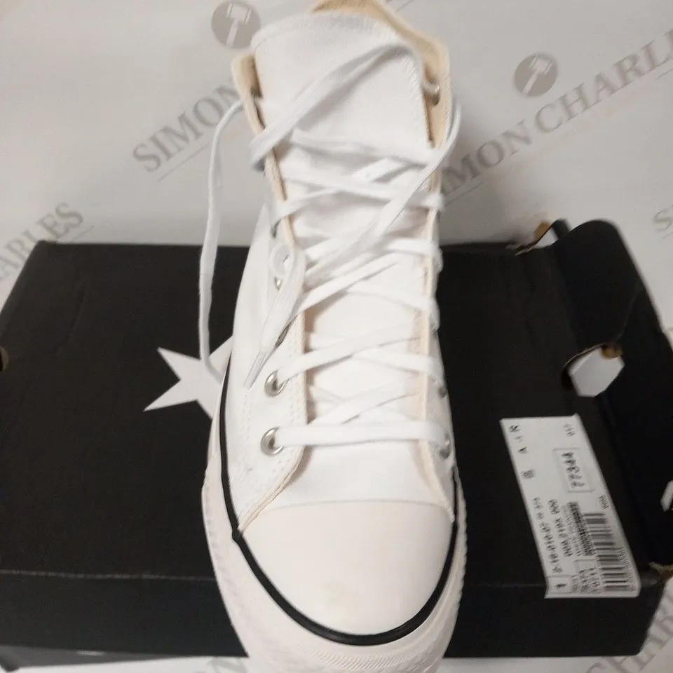 BOXED CONVERSE BASKET SIZE 7
