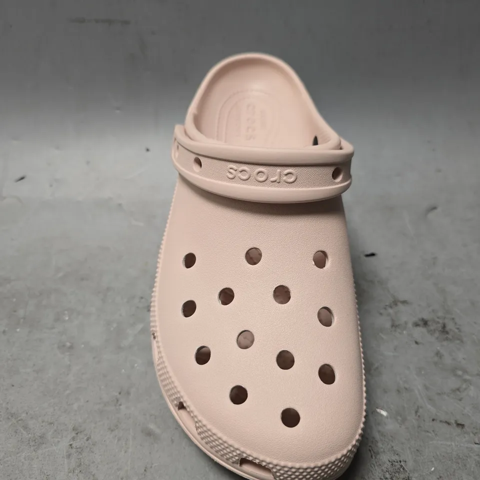 CROCS CLASSIC PLATFORM CLOG WOMENS - UK 8 