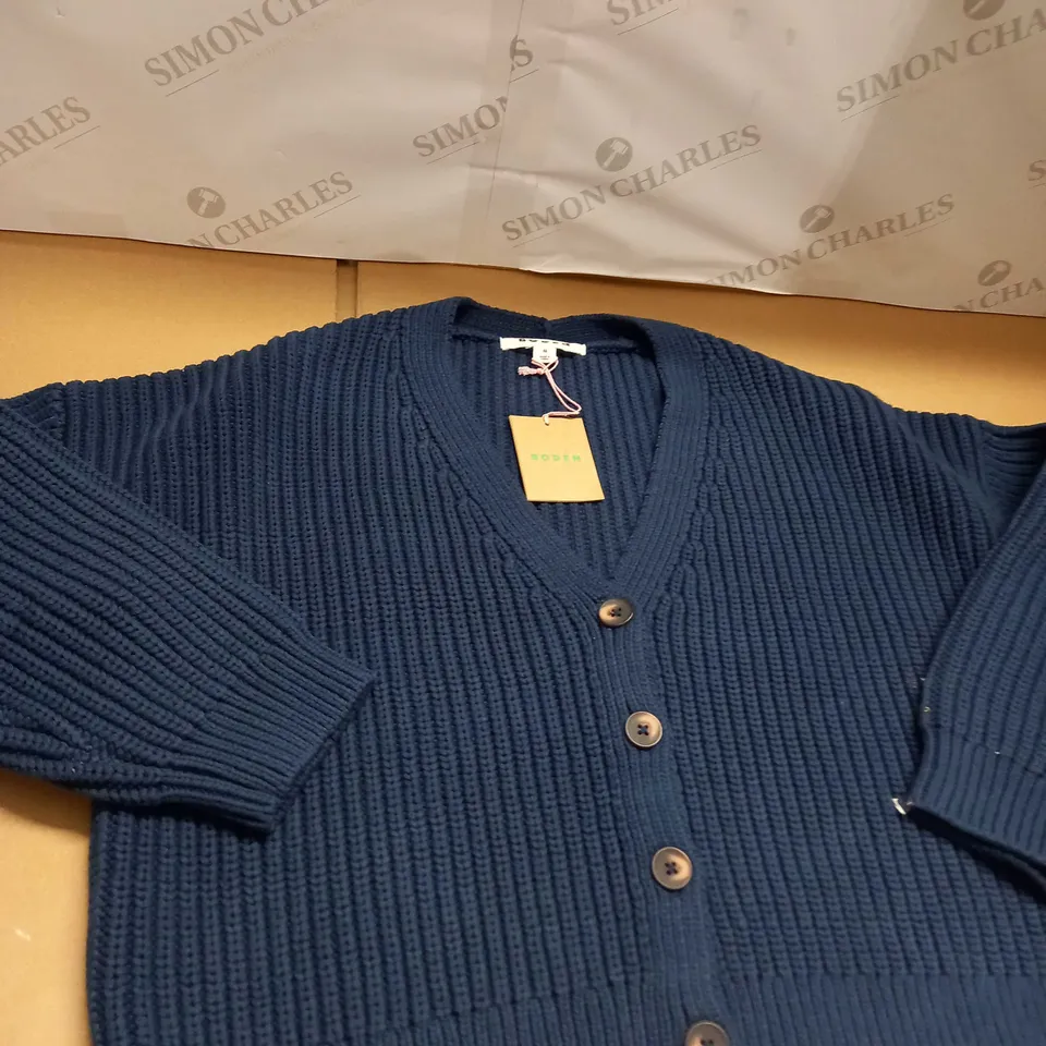 BODEN KNITTED CARDIGAN SIZE XS