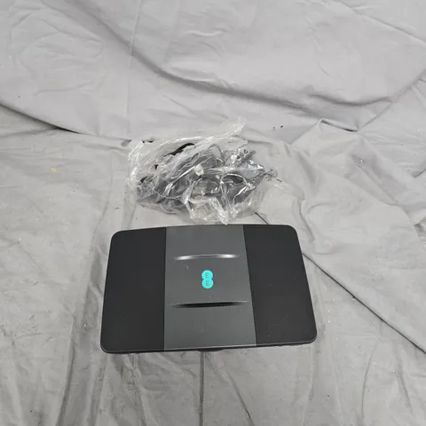 EE HUB WI-FI ROUTER – BLACK