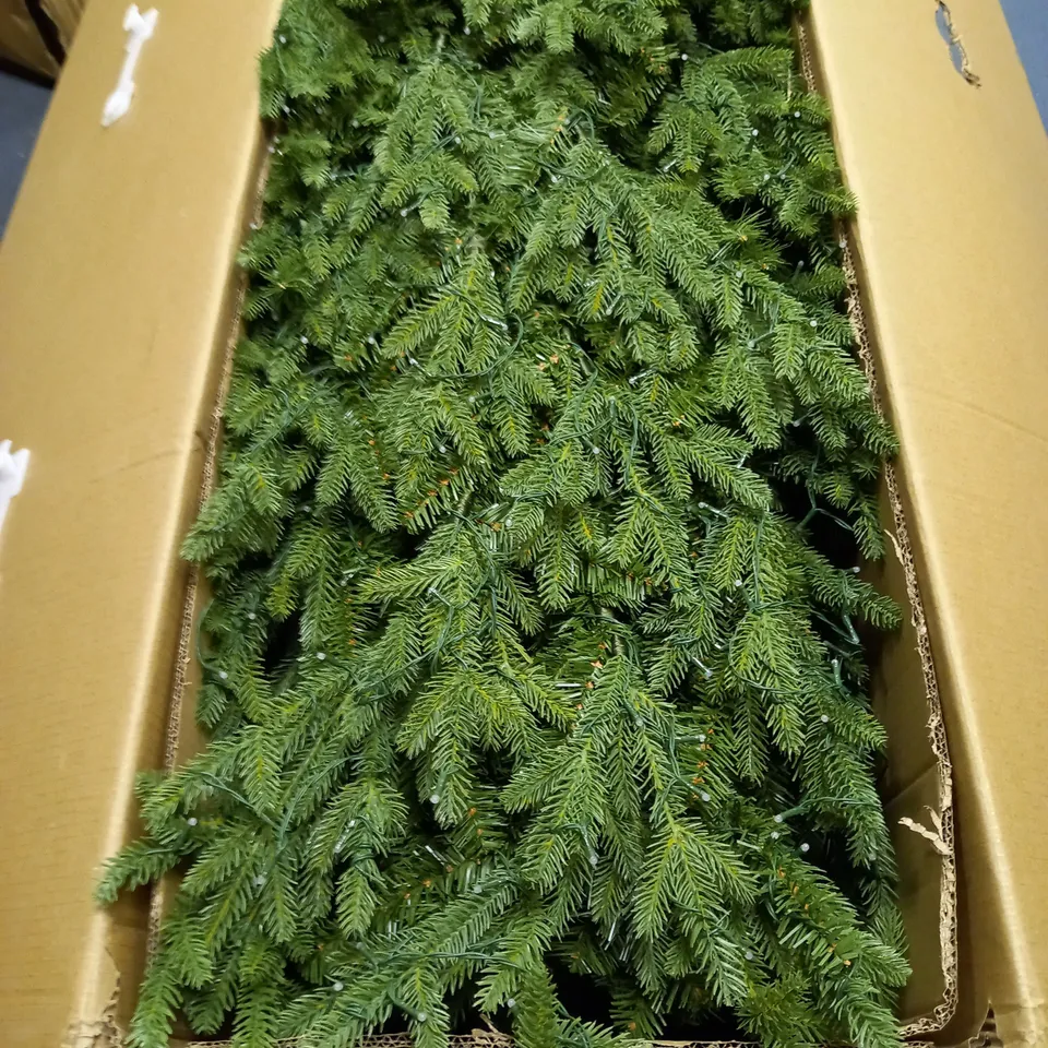  SANTA'S BEST CHRISTMAS TREE - NATURAL 8FT