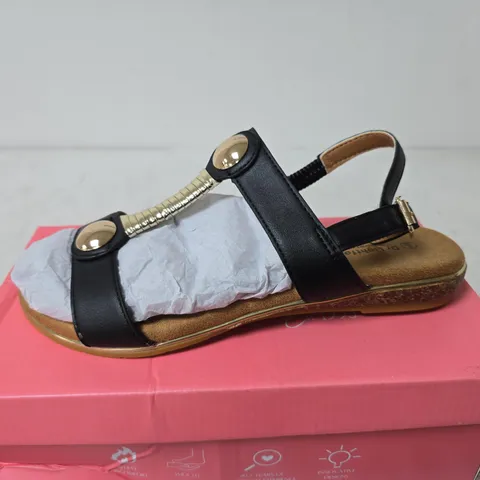BOXED DR LIGHTFOOT QUINN SANDALS, BLACK - SIZE 6 