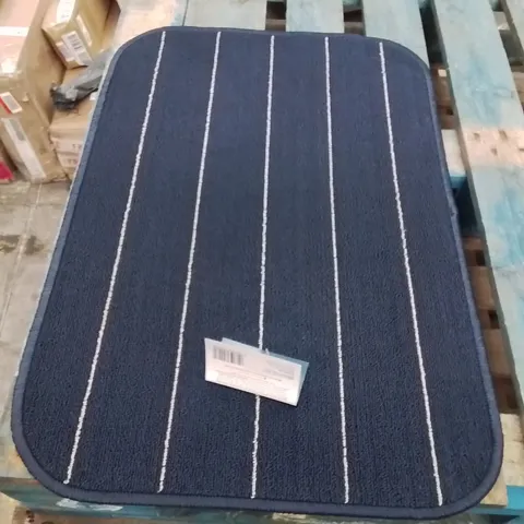 QUALITY DESIGNER AREA RUG - APPROXIMATELY 75X50CM