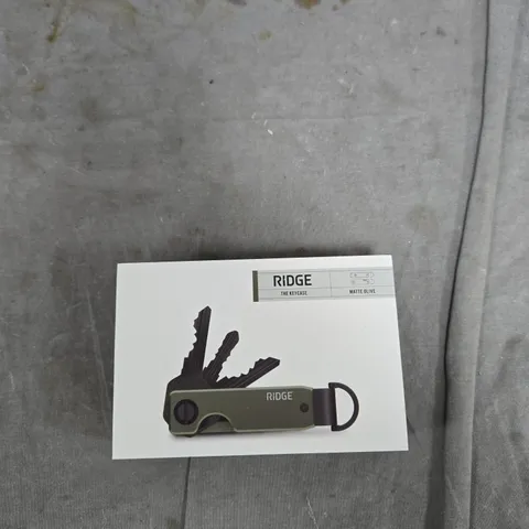 RIDGE THE KEYCASE – MATTE OLIVE KEY ORGANIZER