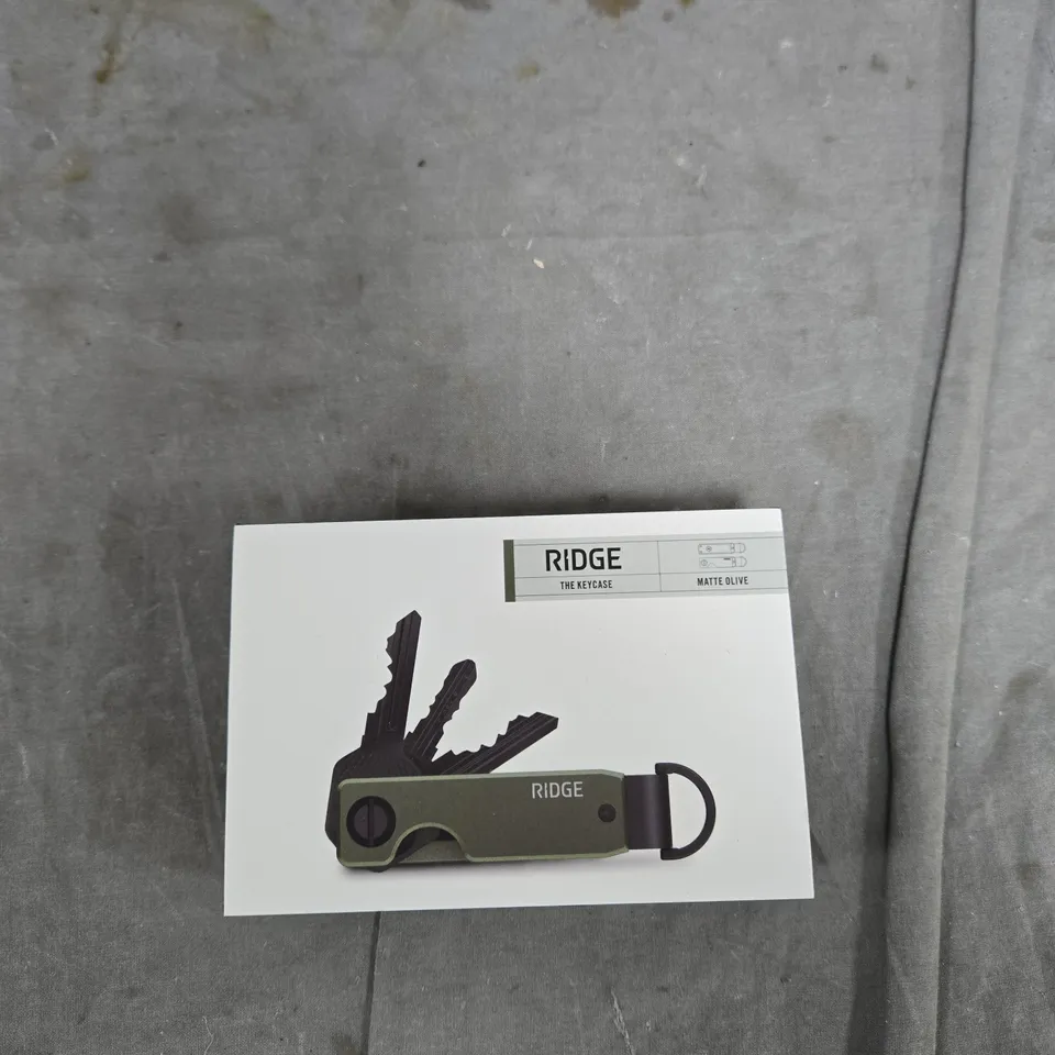RIDGE THE KEYCASE – MATTE OLIVE KEY ORGANIZER