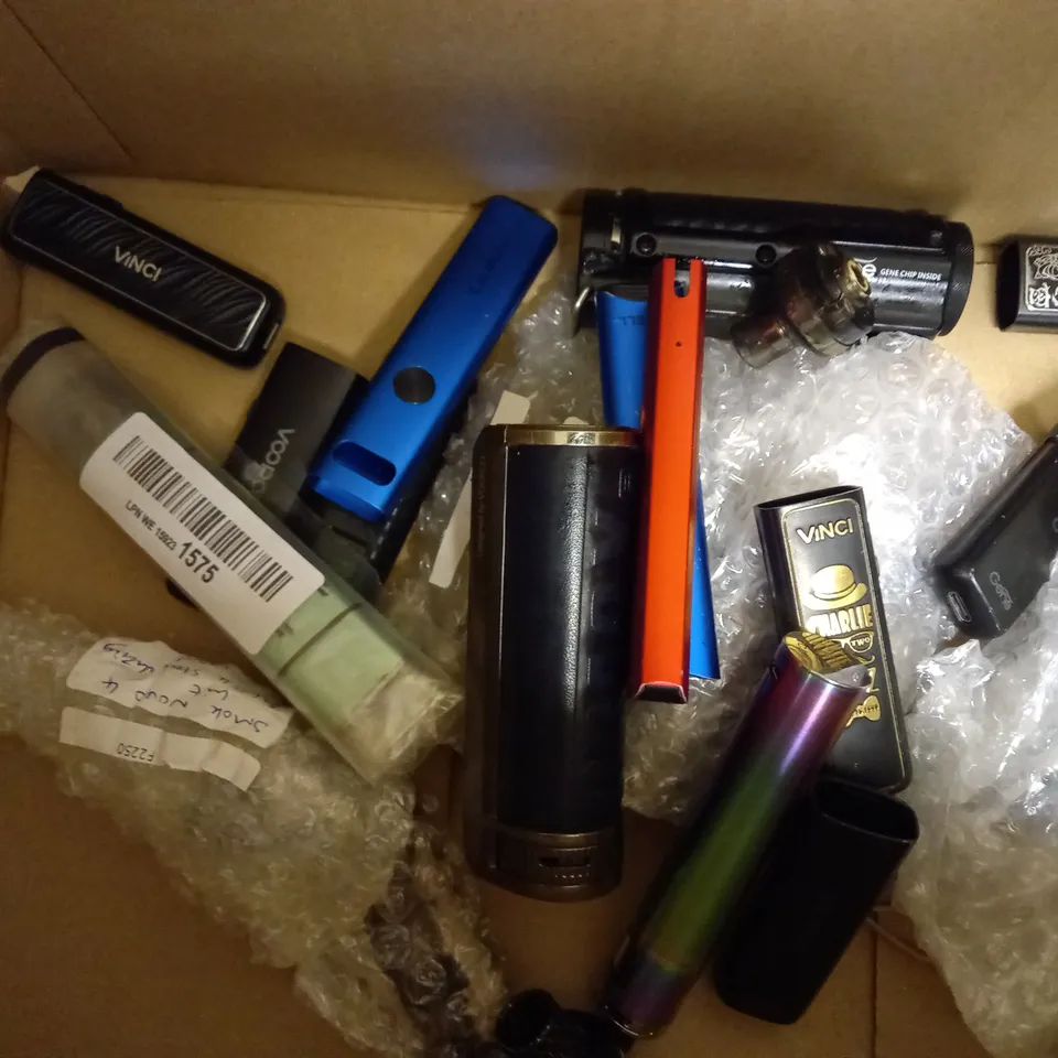 APPROXIMATELY 20 ASSORTED VAPING UNITS TO INCLUDE CALIBURN, VOOPOO VINCI, VOOPOO ARGUS, INNOKIN COOLFIRE Z50 ETC.