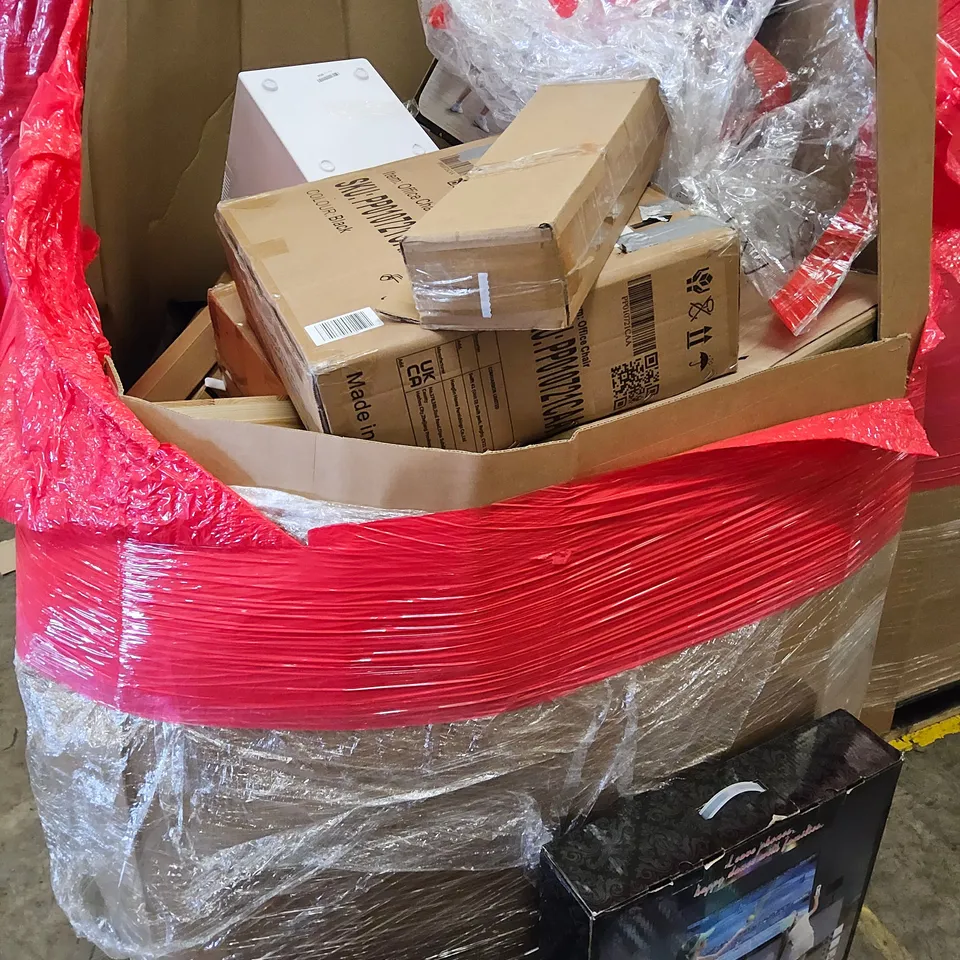 PALLET OF ASSORTED ITEMS TO INCLUDE,DEHUMIDIFIER, OFFICE CHAIR, 12V CAN FRIDGE, DANCE MATS, RUSSELL HOBBS MICROWAVE, CAMERA DANCE MAT.