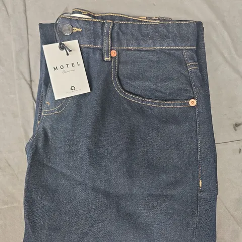 MOTEL DENIM LOW RISE PARALLEL JEANS IN INDIGO SIZE W28/L32