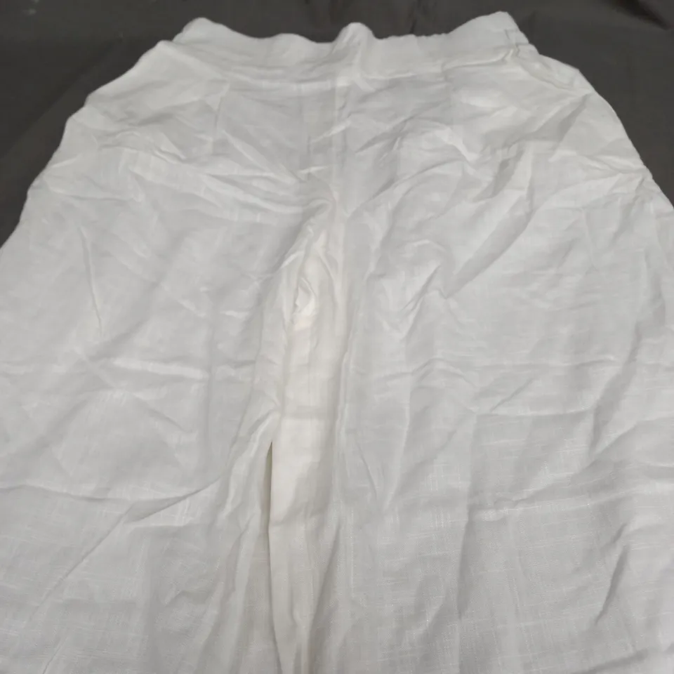 APRICOT PLEAT LINEN 3/4 PAIZZO TROUSERS - UK 14
