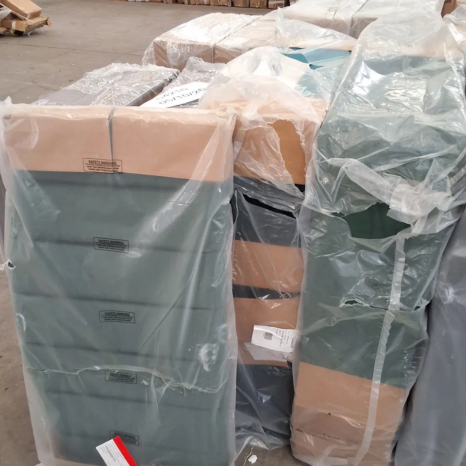 DUNELM 135CM GREEN VELVET DIVAN BASE WITH HEADBOARD (3 PARTS)