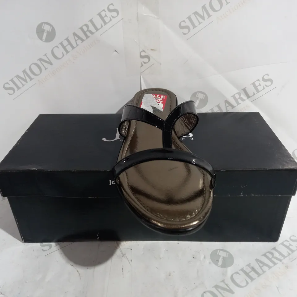 BOXED JONES KLEVINA1 BLACK SANDAL - UK 5 