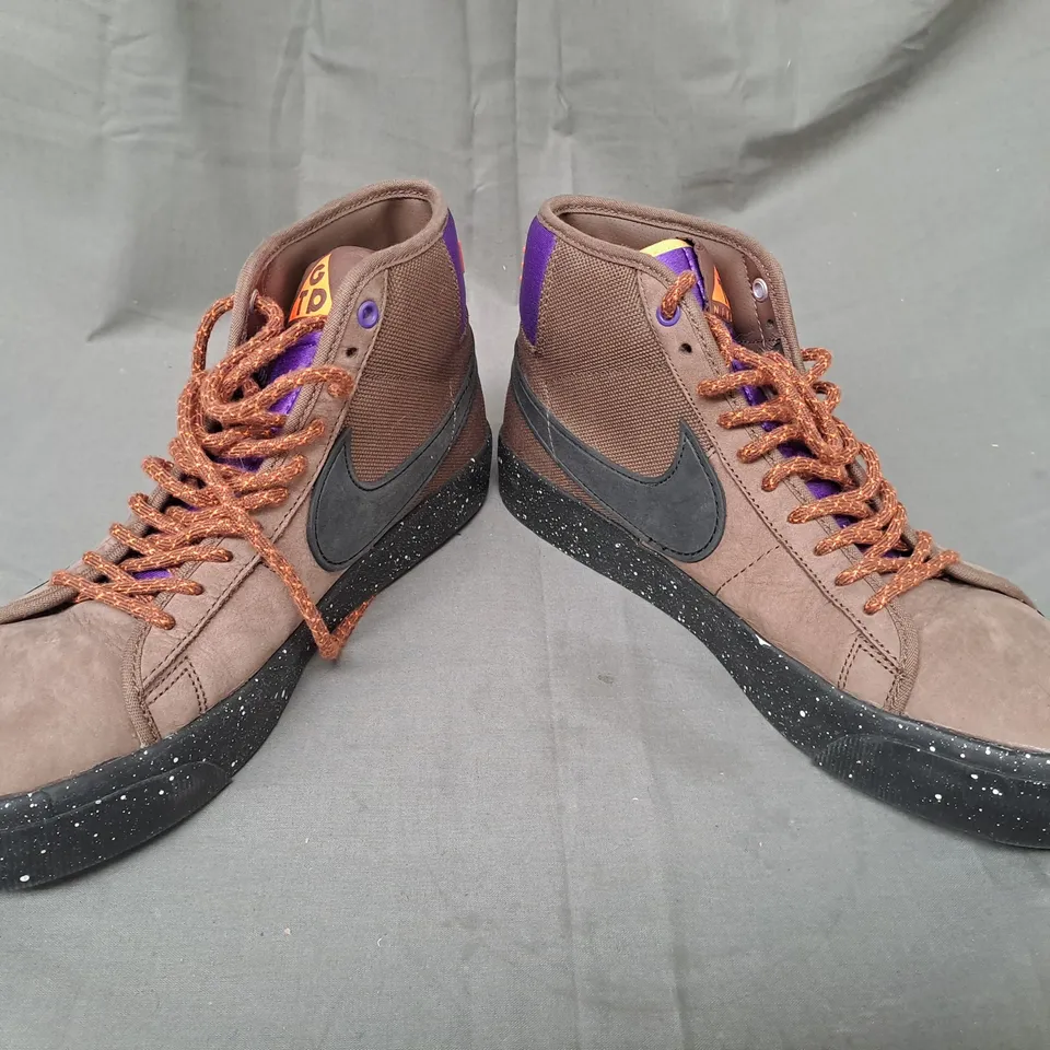 BOXED PAIR OF NIKE SB ZOOM BLAZER MID PRO GT SHOES IN BROWN/BLACK/PURPLE UK SIZE 8