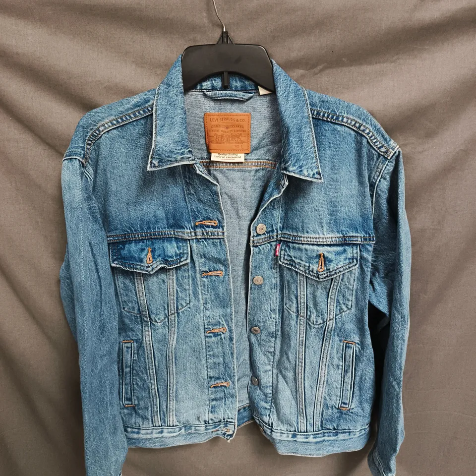 LEVI'S DENIM JACKET – SIZE L (MEN'S) 