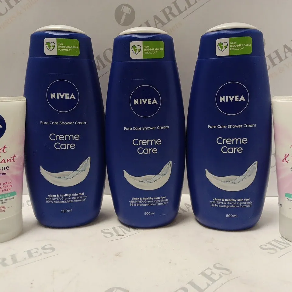 BOX OF NIVEA CREME CARE SHOWER CREAM 3 X 500ML AND NIVEA PERFECT & RADIANT EVENTONE CLEANSER 2 X 150ML