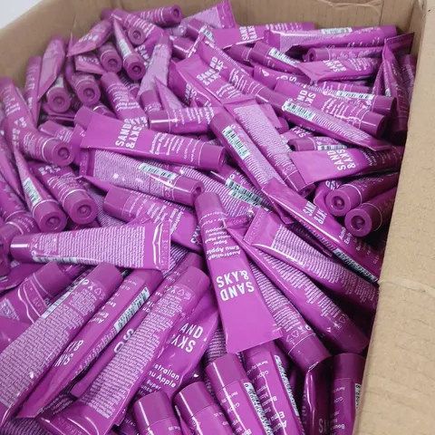 BOX OF APPROXIMATELY 700 SAND & SKY MASQUE