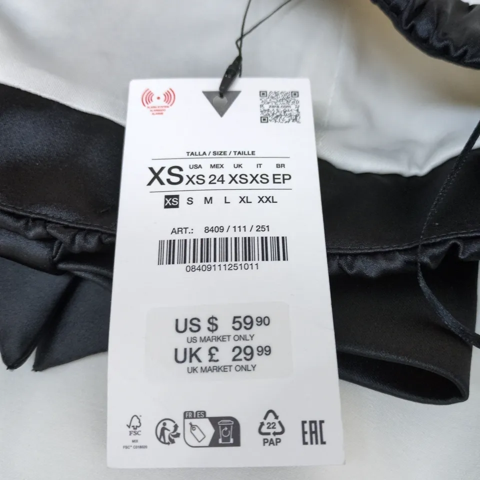 ZARA BLACK/WHITE XS WITH TAGS