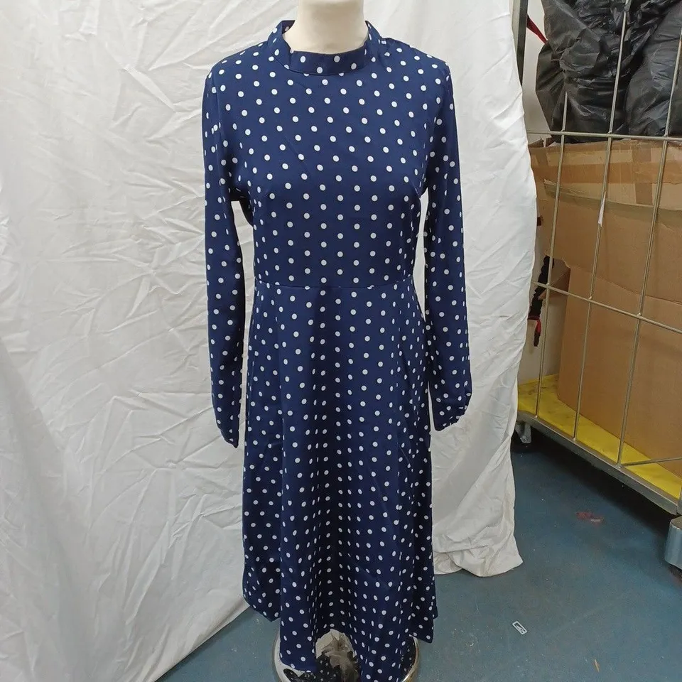BLUE DRESS WITH WHITE POKA DOTS SIZE M