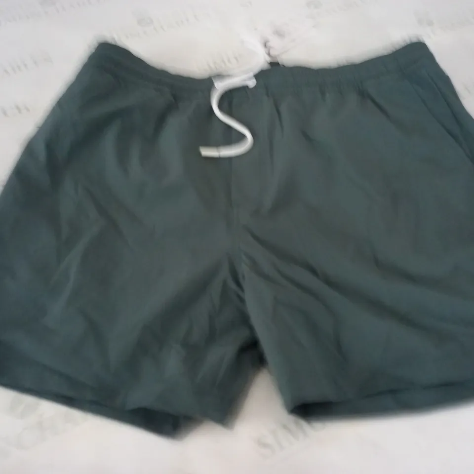 REISS BEACH-PLAIN DRAWSTRING SHORTS IN DARK SAGE - XL