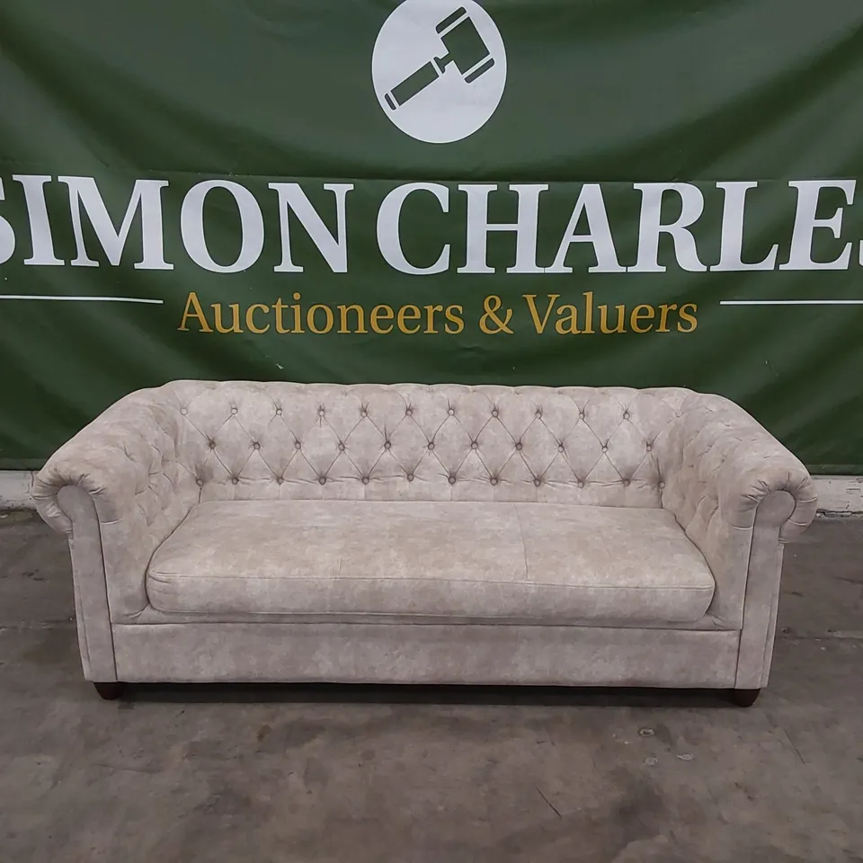 DESIGNER 3 SEATER CHESTERFIELD STYLE SOFA