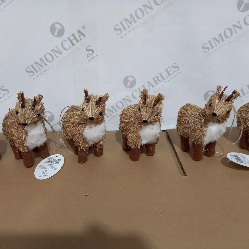 6 X BOXED REINDEER WOVEN DECORATION PIECE 