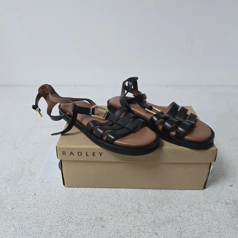RADLEY FORE STREET LADIES BLACK UK 7 BOXED