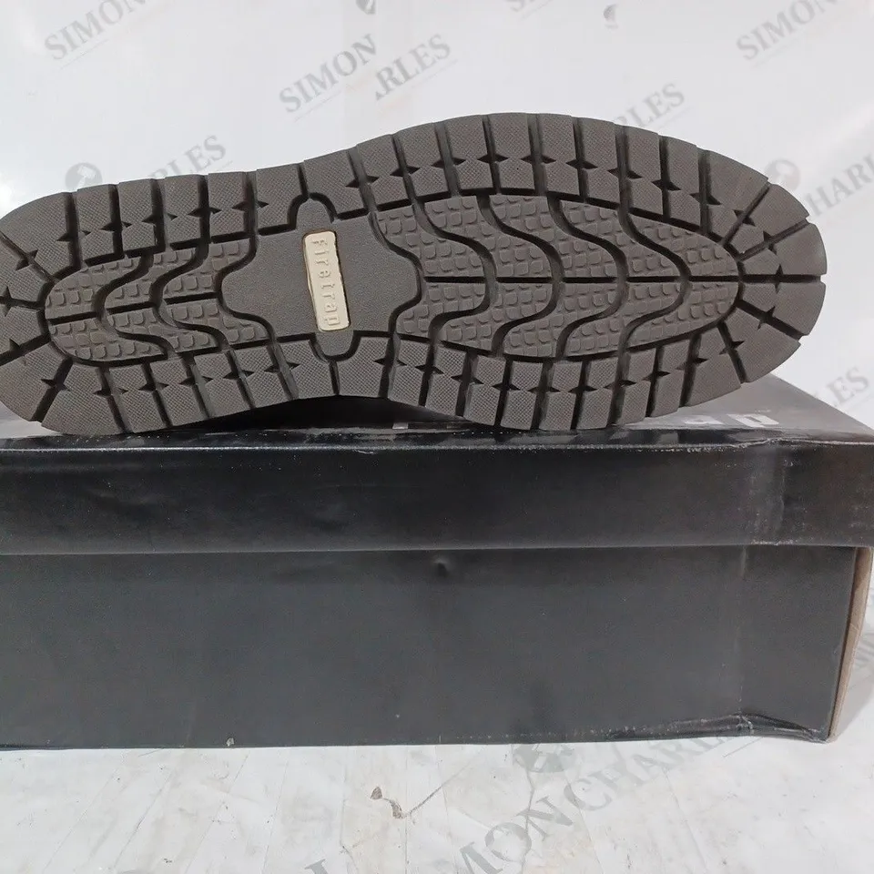 BOXED PAIR OF FIRETRAP AUBIN SHOES IN CAMEL COLOUR UK SIZE 11