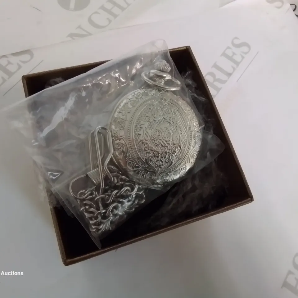 BOXED QUARTZ POCKET WATCH AND CHAIN.