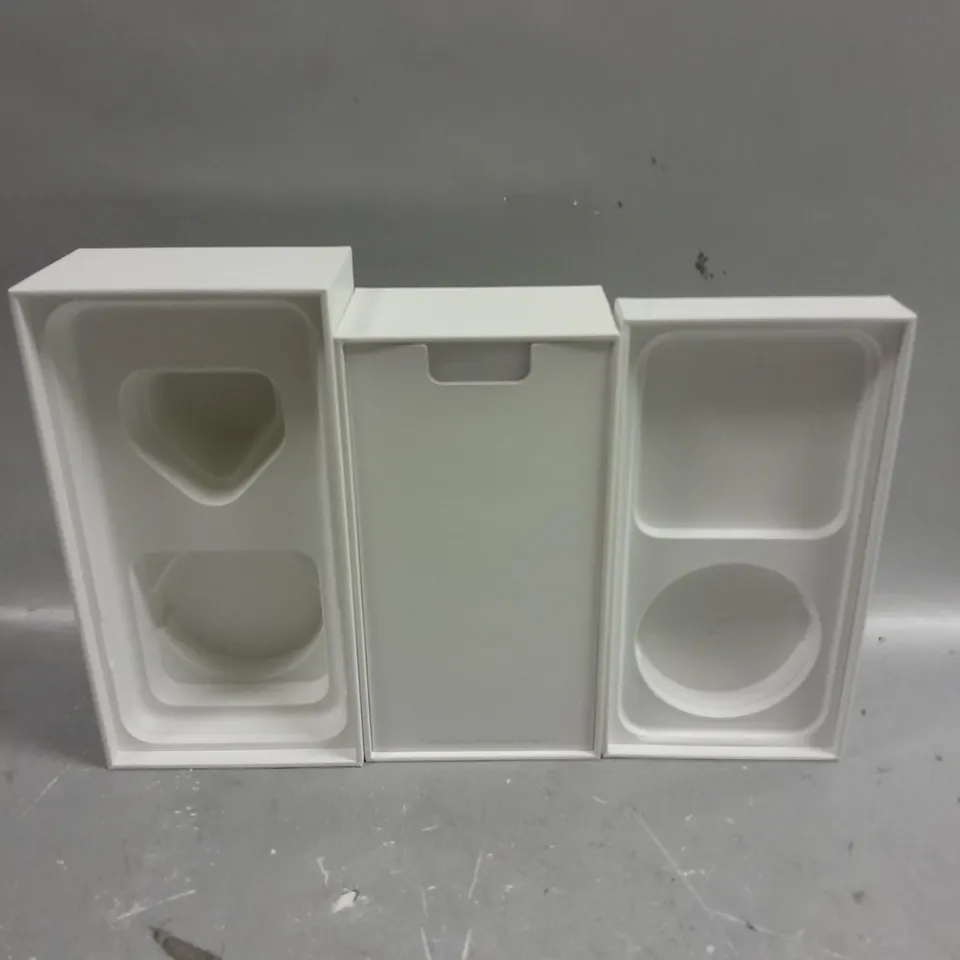 APPROXIMATELY 30 EMPTY SMARTPHONE DISPLAY BOXES FOR VARIOUS MODELS TO INCLUDE IPHONE & SAMSUNG 