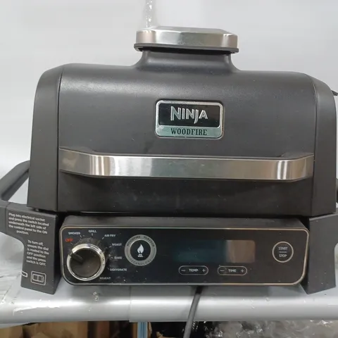 BOXED NINJA WOODFIRE ELECTRIC BBQ GRILL & SMOKER OG701UKQ